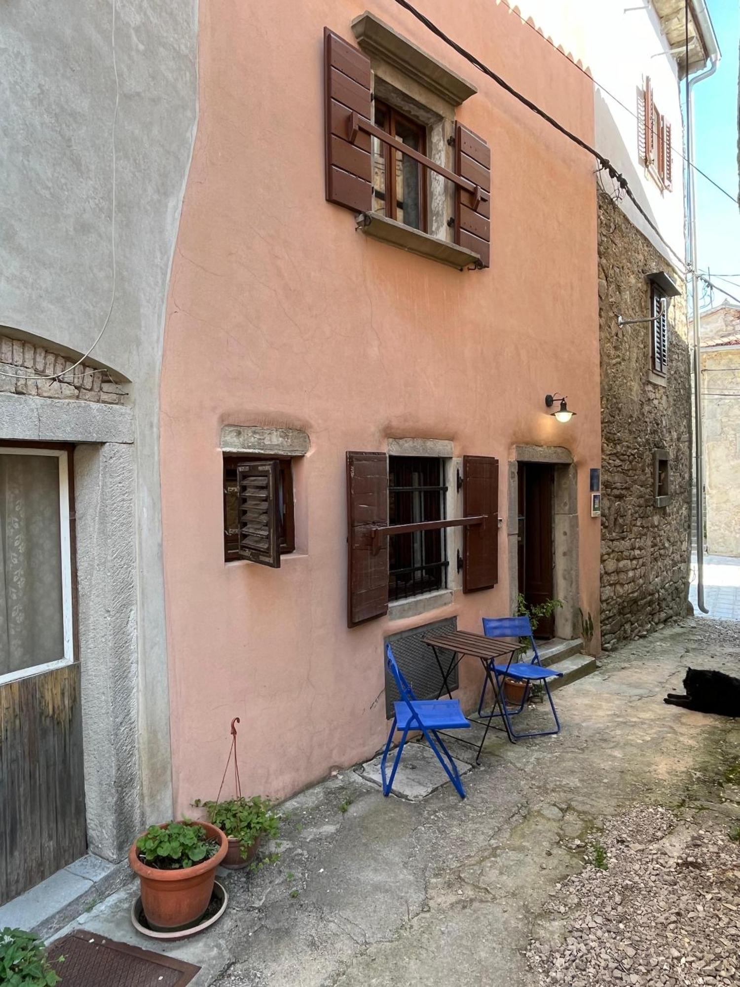 Kate'S Townhouse Daire Buzet Dış mekan fotoğraf